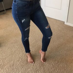 Denim distressed jeans